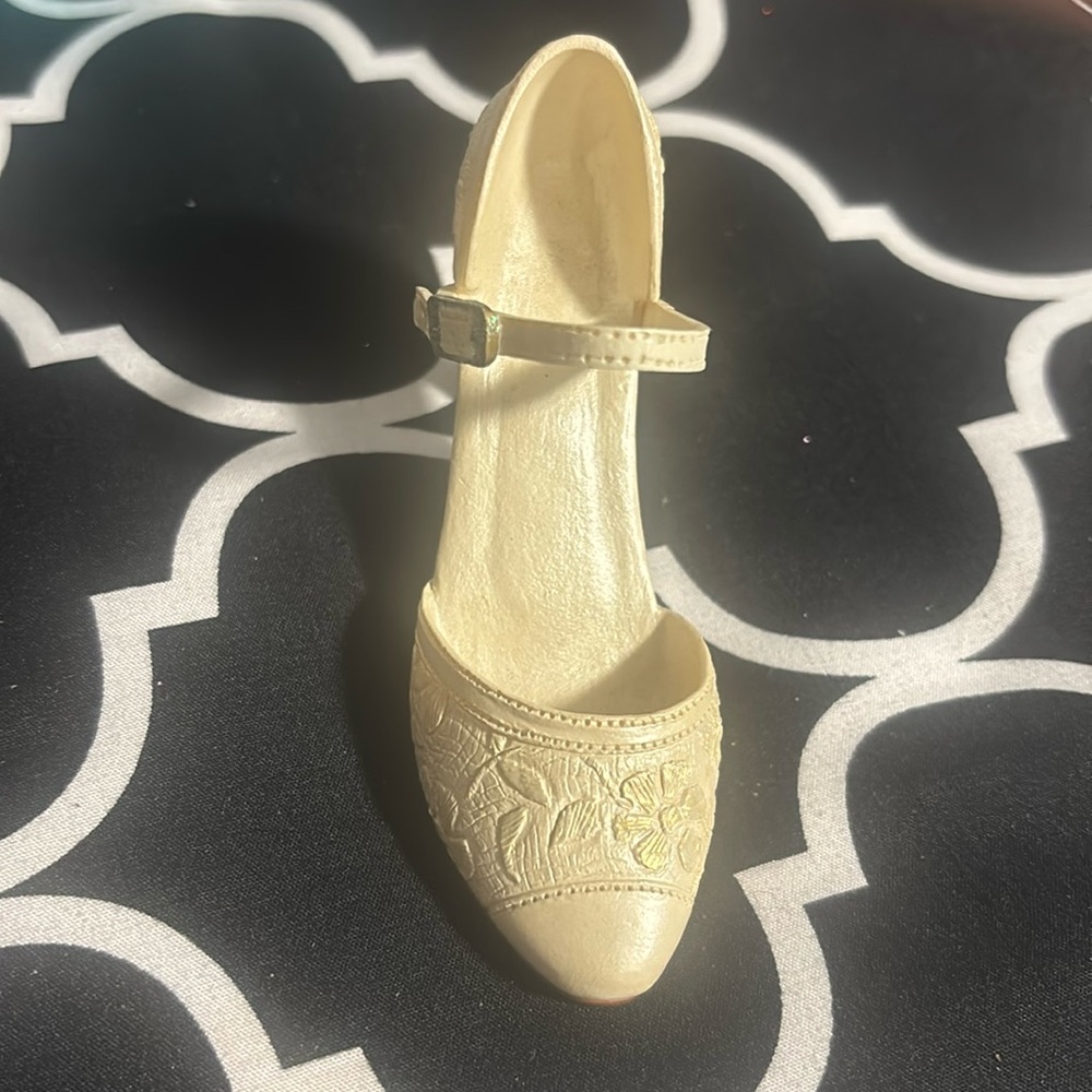 Just The Right Shoe miniature shoe collection